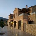 Diapori Suites Hotel
