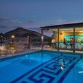 JOHN & GEORGE Hotel